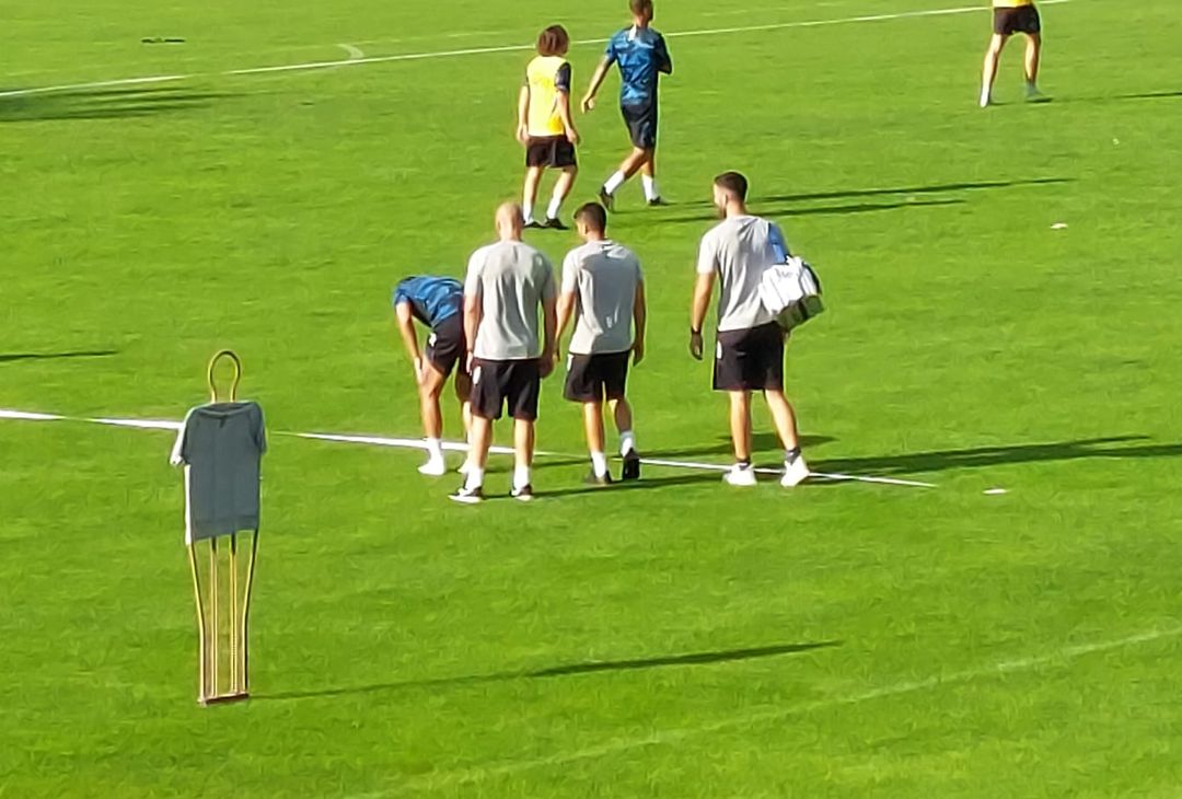 Problema fisico per l'attaccante azzurro durante l'allenamento pomeridiano