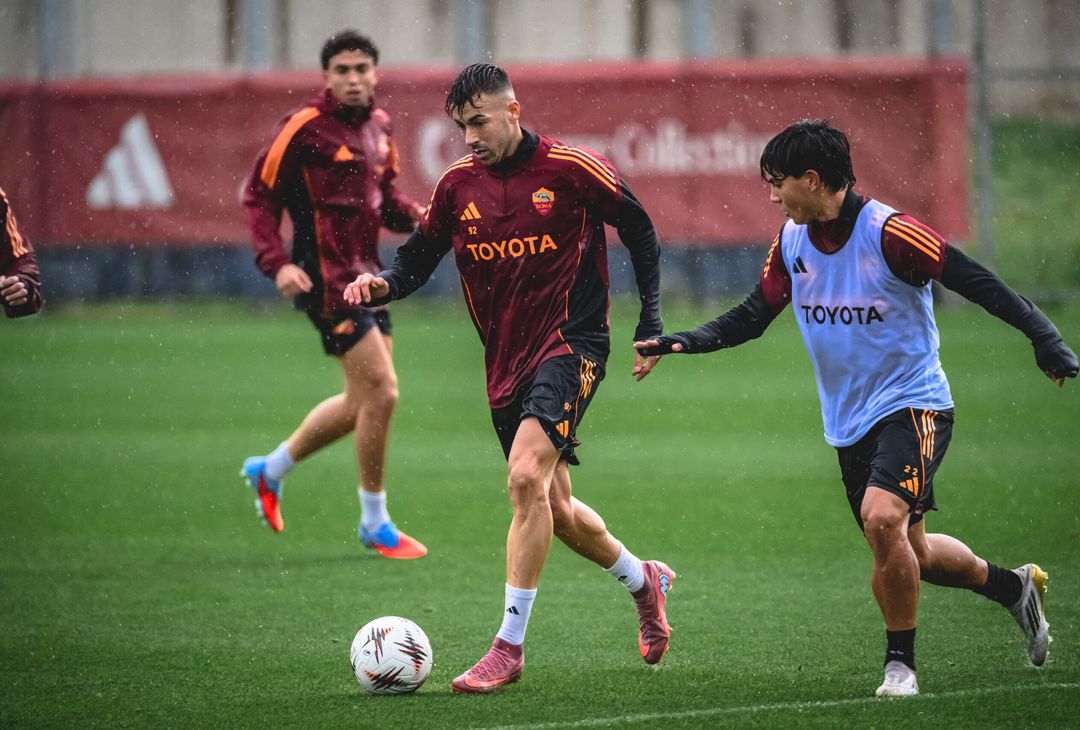 Trigoria, seduta sotto la pioggia in vista del Midtjylland – FOTO GALLERY - immagine 12