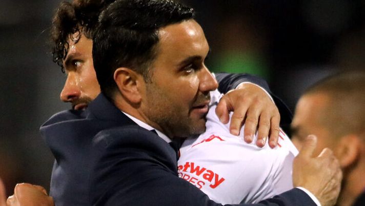 CAGLIARI, ITALY - APRIL 23: Raffaele Palladino coach of Fiorentina hugs Pablo Marì of Fiorentina during the Serie A match between Cagliari and Fiorentina at Sardegna Arena on April 23, 2025 in Cagliari, Italy. (Photo by Enrico Locci/Getty Images) Palladino soddisfatto non cambia: con l’Empoli ancora Gudmundsson-Beltran - immagine 1