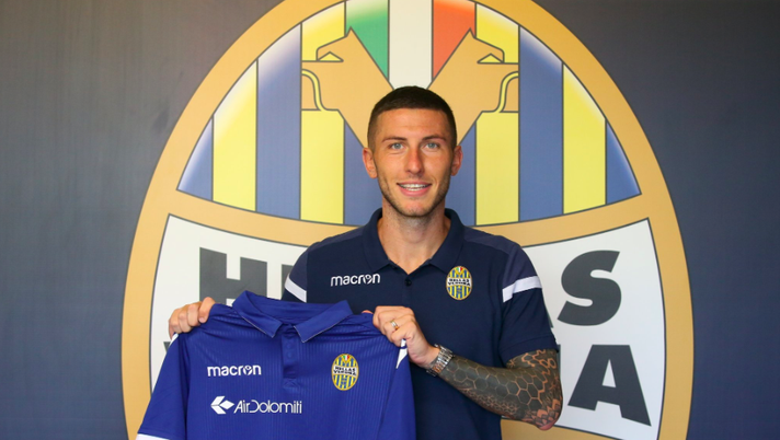 Ufficiale, Marrone al Verona  Ufficiale, Marrone al Verona - immagine 1