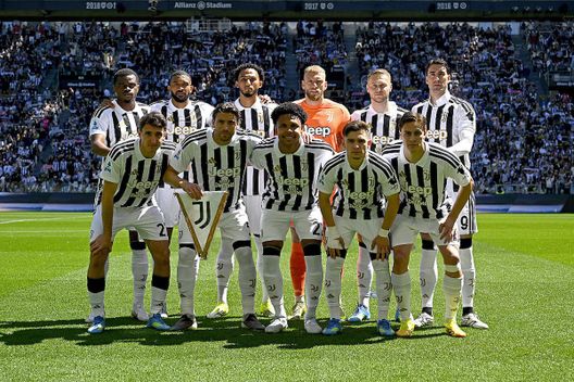 Getty Images Lite in campo Locatelli-Vlahovic: la Juve ha deciso di multarli- immagine 2