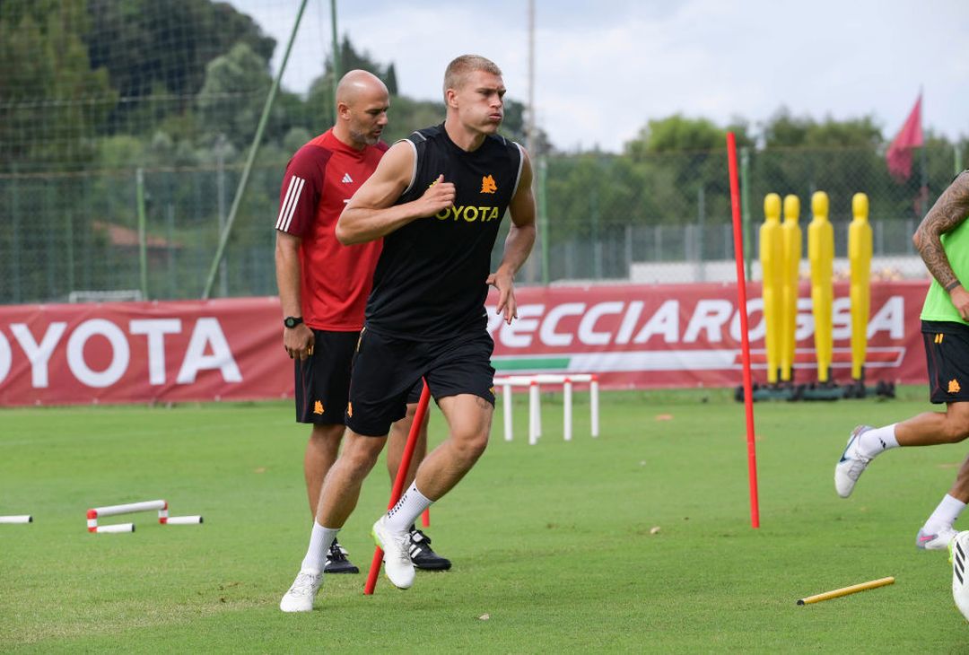 La Roma si allena a Trigoria in vista del Tolosa – FOTO GALLERY - immagine 2