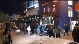 Viktoria Plzen-Lazio, l’arrivo del pullman biancoceleste alla Doosan Arena – VIDEO