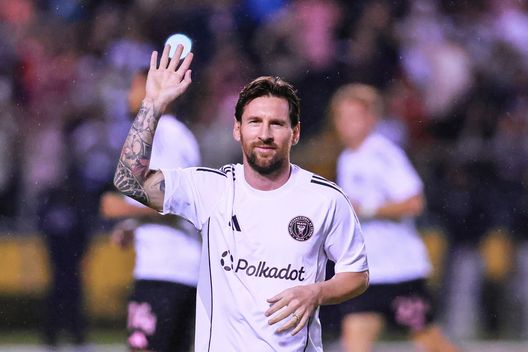 Lionel Messi durante un allenamento con l'Inter Miami. (Foto di Manuel Velasquez/Getty Images) Inter Miami, Jorge Mas: “Voglio che Messi chiuda qui la carriera, sono ottimista…”- immagine 3