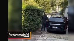 VIDEO – Abraham a Milano per le visite mediche