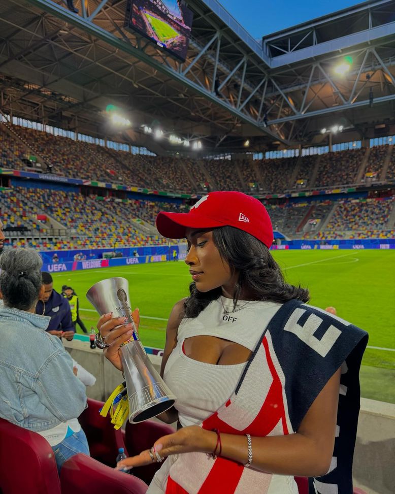 Fonte: Instagram  Inghilterra, Saka MVP contro la Svizzera: la compagna Tolami conquista i social così- immagine 2