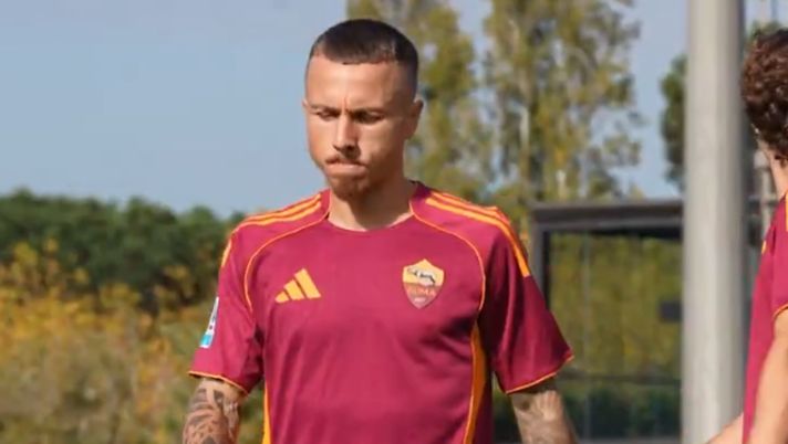 Screenshot Video AS Roma Shooting a Trigoria, si rivede Angeliño: sta meglio, ma non è ancora pronto al rientro - immagine 1