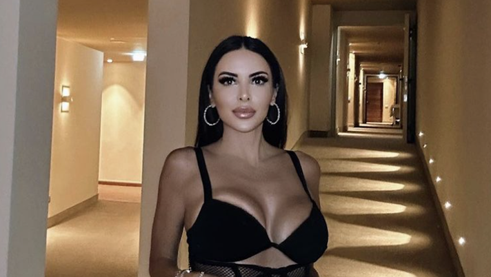 Marialuisa Jacobelli, il look risalta le forme da urlo: fan a bocca aperta - immagine 1