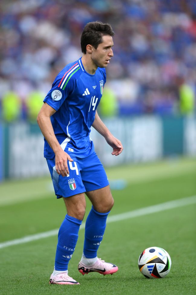 BERLIN, GERMANY - JUNE 29: Federico Chiesa of Italy during the UEFA EURO 2024 round of 16 match between Switzerland and Italy at Olympiastadion on June 29, 2024 in Berlin, Germany. (Photo by Justin Setterfield/Getty Images)  Federico Chiesa: “Allegri è un vincente, per il Milan è una grande scelta”- immagine 2