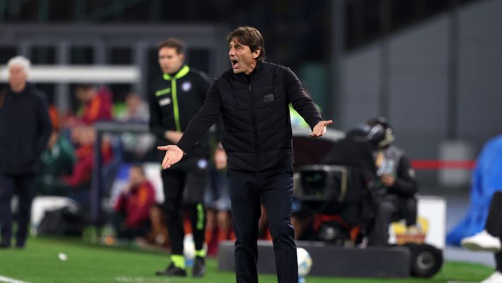 NAPLES, ITALY - FEBRUARY 15: Antonio Conte SSC Napoli head coach during the Serie A match between SSC Napoli and AS Roma at Stadio Diego Armando Maradona on February 15, 2026 in Naples, Italy. (Photo by Francesco Pecoraro/Getty Images) modugno conte