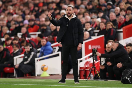 Barnsley nel caos: il tecnico Conor Hourihane lascia la panchina del club a 3 ore dal match col Bradford City- immagine 2