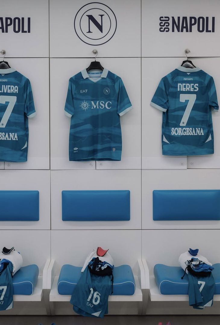 GALLERY Tutto pronto nello spogliatoio: il Napoli indosserà la maglia speciale - immagine 7