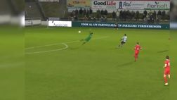 VIDEO / L’uscita del portiere è la più ridicola di sempre