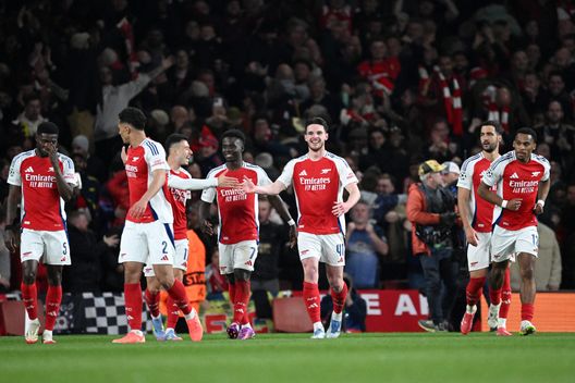 LONDON, ENGLAND - APRIL 08: Declan Rice of Arsenal celebrates scoring his team's first goal with teammates during the UEFA Champions League 2024/25 Quarter Final First Leg match between Arsenal FC and Real Madrid C.F. at Emirates Stadium on April 08, 2025 in London, England. (Photo by Justin Setterfield/Getty Images) Real Madrid-Arsenal, ESCLUSIVA Wyett: “Arteta si gioca molto, Real immortale”- immagine 3