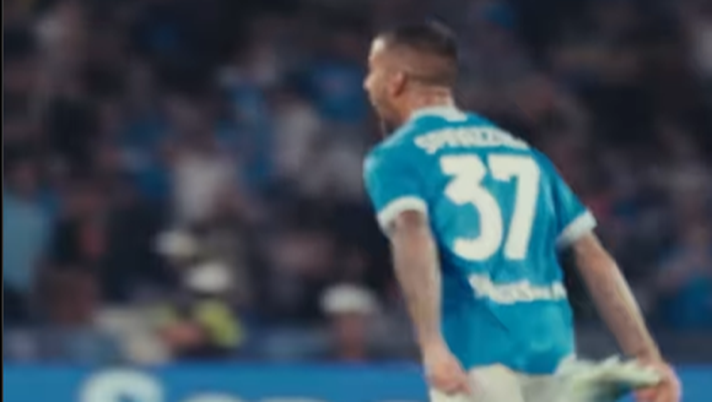 Spinazzola, esultanza e corsa sfrenata al gol del 2-1 per il Napoli IL VIDEO Spinazzola, esultanza e corsa sfrenata al gol del 2-1 per il Napoli IL VIDEO - immagine 1