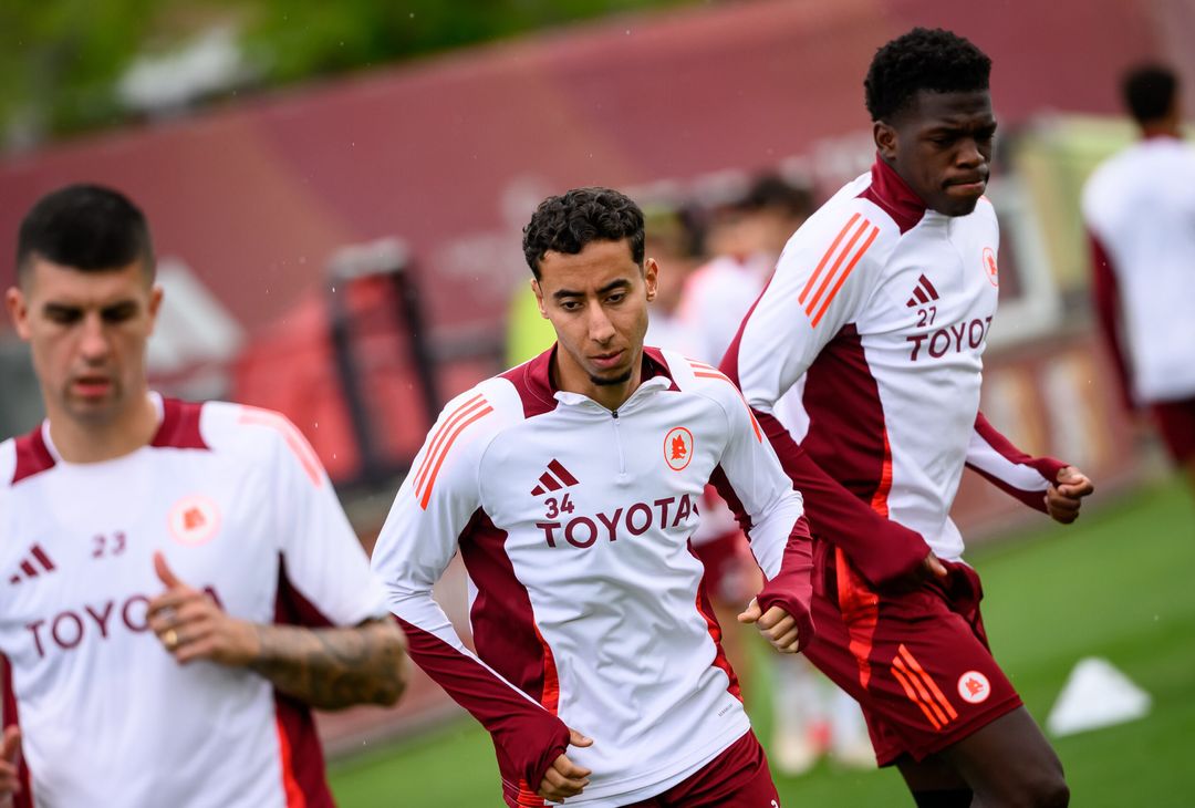 Trigoria, l’allenamento a tre giorni da Inter-Roma – FOTO GALLERY - immagine 59