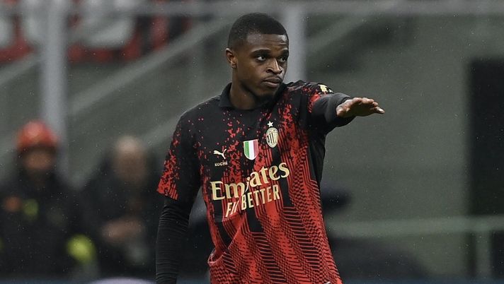 Pierre Kalulu (difensore AC Milan), qui durante Milan-Atalanta 2-0 (Serie A 2022-2023) | News (Getty Images) Pierre Kalulu AC Milan Milan-Atalanta 2-0 Serie A 2022-2023