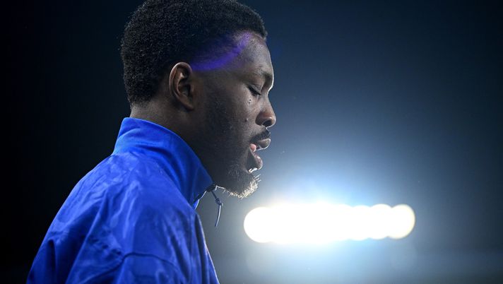 PRAGUE, CZECH REPUBLIC - JANUARY 22: Marcus Thuram of FC Internazionale looks on prior to the UEFA Champions League 2024/25 League Phase MD7 match between AC Sparta Praha and FC Internazionale Milano at Letna Stadium on January 22, 2025 in Prague, Czech Republic. (Photo by Mattia Ozbot - Inter/Inter via Getty Images) Corsport boccia Thuram: “Inter, è mancato lui: troppo fermo e staccato dalla squadra” - immagine 1