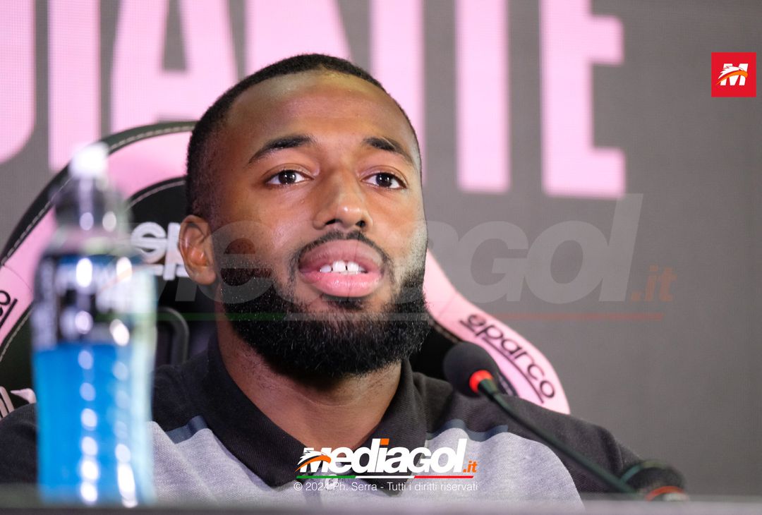 FOTO PALERMO, Salim Diakité presentato in conferenza stampa (GALLERY) - immagine 4