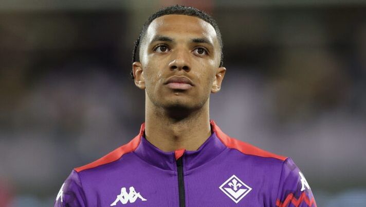 FLORENCE, ITALY - FEBRUARY 28: Cher Ndour of ACF Fiorentina looks on during the Serie A match between Fiorentina and Lecce at Stadio Artemio Franchi on February 28, 2025 in Florence, Italy. (Photo by Gabriele Maltinti/Getty Images) Ndour: “Non avete ancora visto il vero me, ora è diverso! E in questo ruolo…” - immagine 1