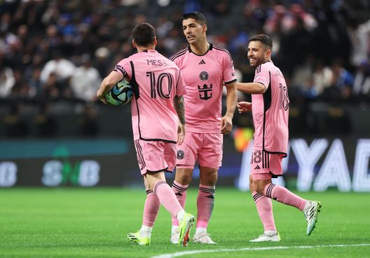 Lionel Messi, Jordi Alba e Luis Suarez (Foto di Francois Nel/Getty Images) Messi