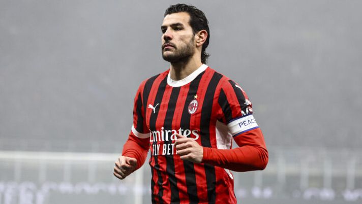 Milan, Gazzetta: “Theo Hernandez spalle al muro: ieri strigliata di Fonseca, col Genoa…” - immagine 1
