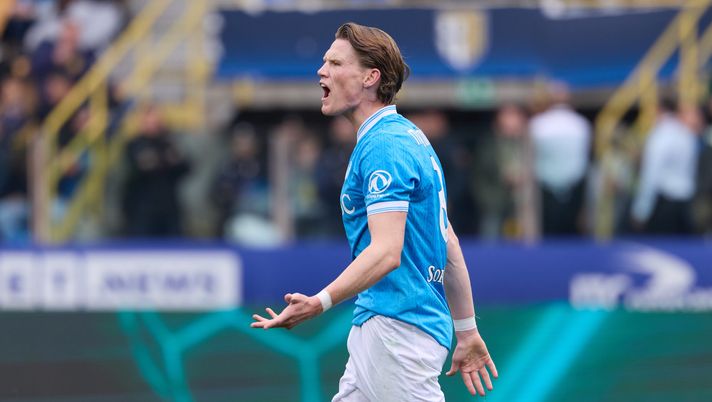 PARMA, ITALY - APRIL 12: Scott McTominay of Napoli SSC reacts during the Serie A match between Parma Calcio 1913 and SSC Napoli at Stadio Ennio Tardini on April 12, 2026 in Parma, Italy. (Photo by Emmanuele Ciancaglini/Getty Images) mctominay napoli allegri