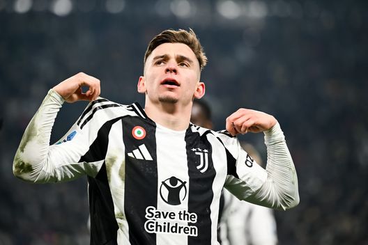Francisco Conceicao della Juventus festeggia dopo aver segnato il primo gol della sua squadra durante la partita di Serie A tra Juventus e Inter allo Juventus Stadium. (Foto di Daniele Badolato - Juventus FC/Juventus FC via Getty Images) Top e flop della stagione della Juve: dal predestinato Yilidz a capitan Locatelli, passando per un opaco Koop- immagine 4
