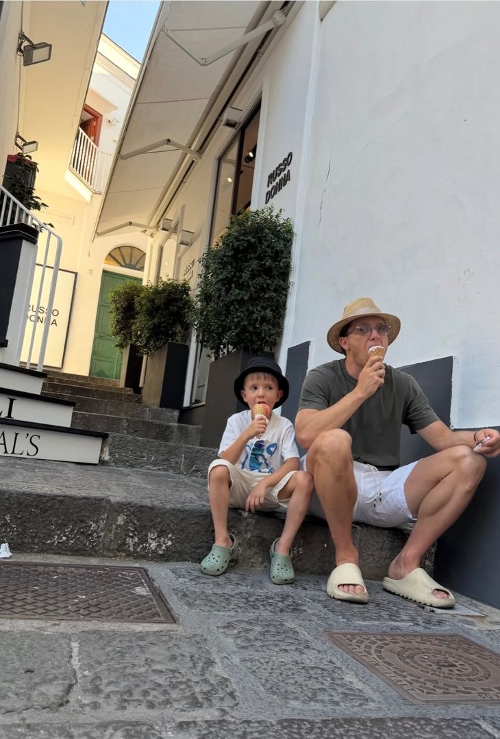 Zielinski è tornato a Napoli per una vacanza in location da sogno – LA GALLERY - immagine 8