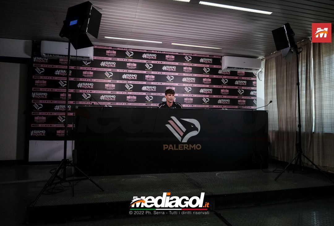 FOTO RITIRO PALERMO, la conferenza stampa di Samuele Damiani (Gallery) - immagine 20