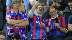VIDEO – Tifosi del Crystal Palace esuberanti in centro: cori in Piazza Duomo