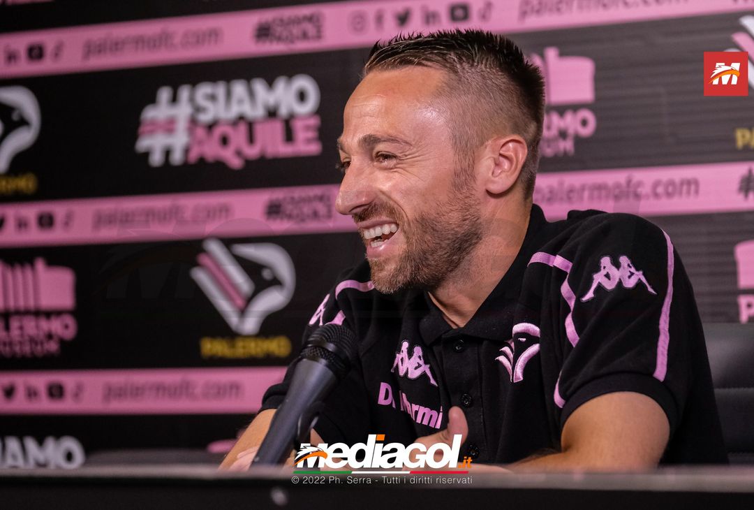 FOTO RITIRO PALERMO, Roberto Floriano in conferenza stampa (Gallery) - immagine 16