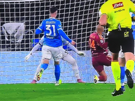 LIVE Napoli-Roma 1-1: Spinazzolaaaaaaaaaa. Pareggio azzurro - immagine 2