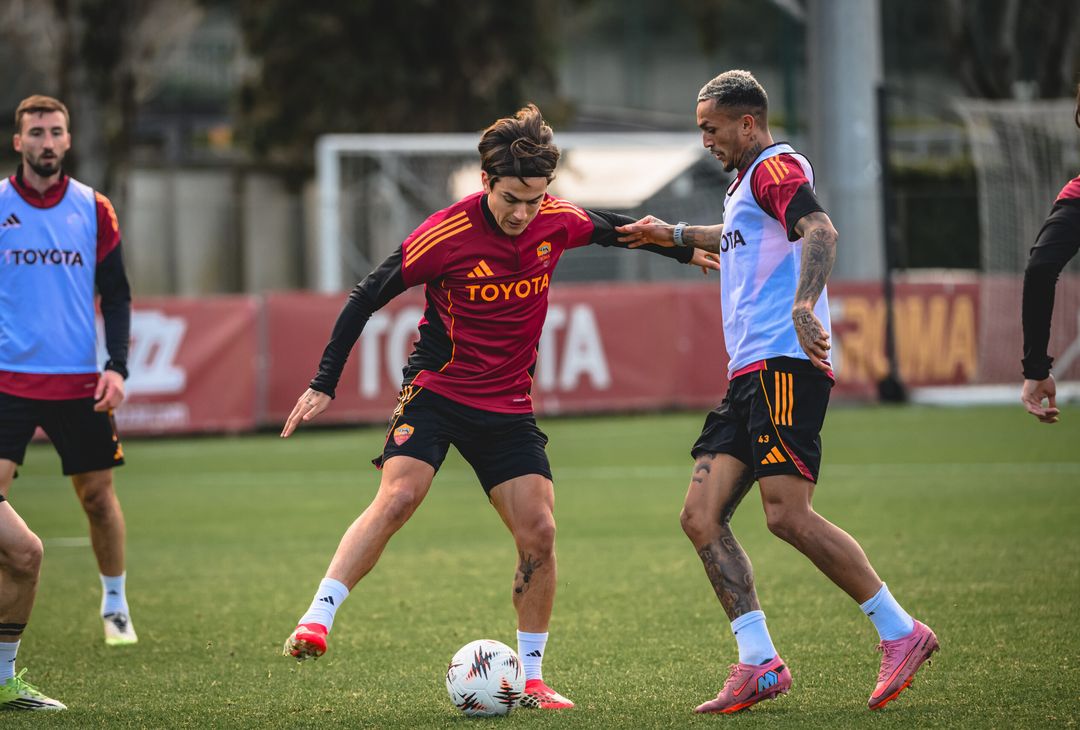 Trigoria, l’allenamento a -2 dal Panathinaikos e la visita di Montella – FOTO GALLERY - immagine 2