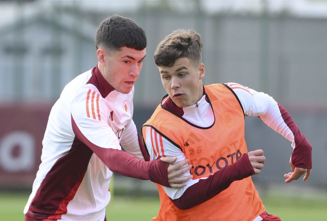 Trigoria, la seduta di allenamento dopo la sconfitta con l’Atalanta – FOTO GALLERY - immagine 14