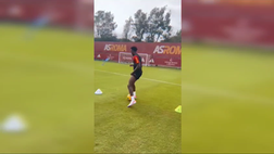 VIDEO – Abraham torna a lavorare con il pallone: il rientro in campo si avvicina