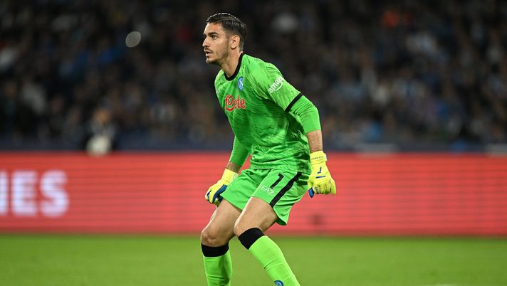 NAPLES, ITALY - OCTOBER 26: Alex Meret of SSC Napoli during the UEFA Champions League group A match between SSC Napoli and Rangers FC at Stadio Diego Armando Maradona on October 26, 2022 in Naples, Italy. (Photo by Francesco Pecoraro/2022 Getty Images) Meret rinnoverà col Napoli: Caprile verso Cagliari. E Terracciano? - immagine 1