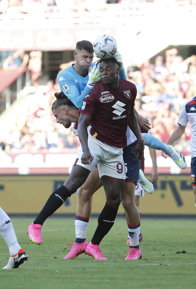 during the Italian Serie A, football match between Torino Fc and Genoa Cfc on 03 September 2023 at Stadio Olimpico Grande Torino, Turin, Italy Photo Nderim KACELI La moviola di Torino-Genoa: Chiffi buona gestione, ma l’uscita su Zapata…- immagine 2