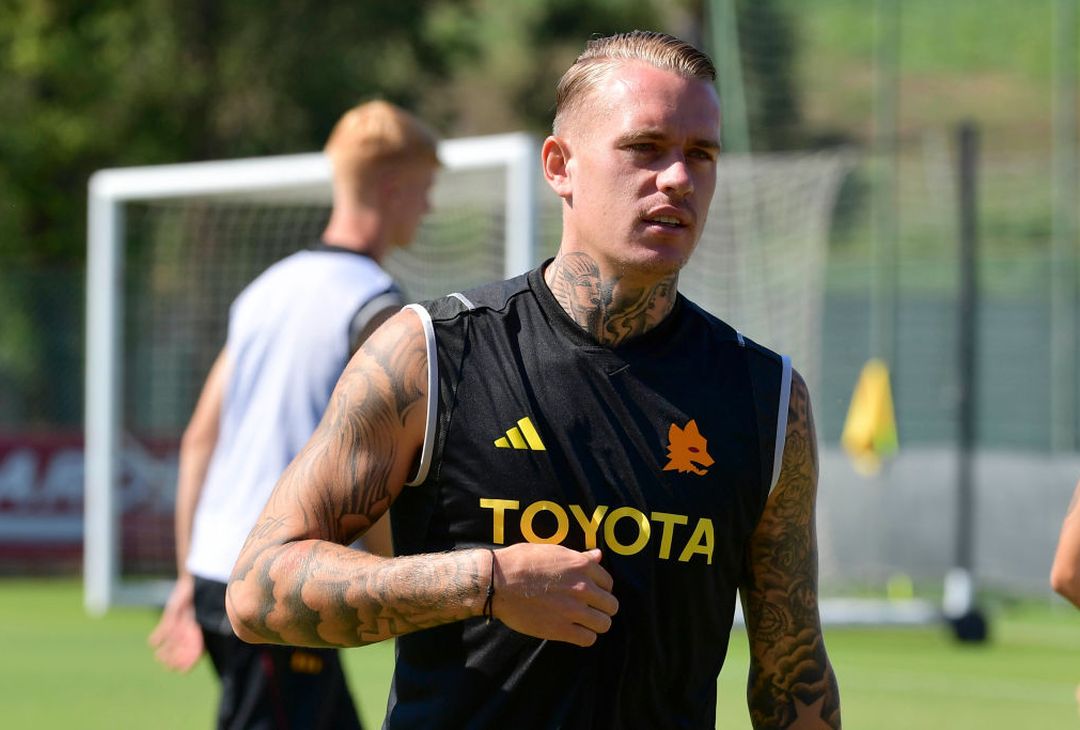 Roma, allenamento di Ferragosto a Trigoria. C’è Dybala – FOTO GALLERY - immagine 5