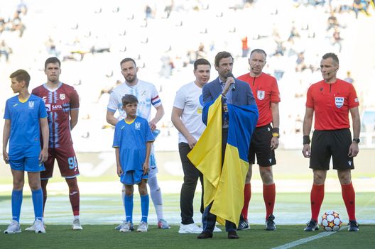 Srna durante un'amichevole benefica per l'Ucraina. (Foto di Jurij Kodrun/Getty Images) Darijo Srna attacca il Mondiale per Club: “Come l’Ucraina ma senza i missili”- immagine 2
