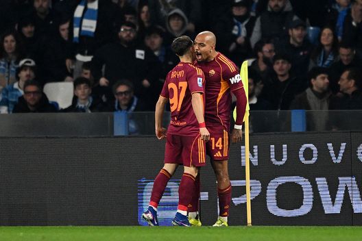 Beffa Roma: il Napoli rimonta due volte e acciuffa il pari (2-2). Gasp a +1 sulla Juve- immagine 2