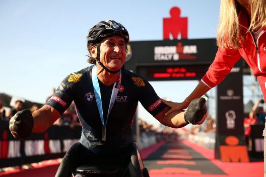 Zanardi: la Figc dispone un minuto di silenzio prima delle gare del weekend- immagine 3