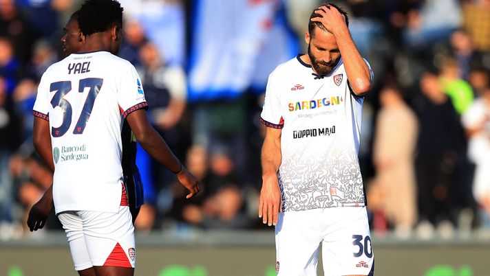 PISA, ITALY - MARCH 15: Leonardo Pavoletti of Cagliari Calcio reacts during the Serie A match between Pisa SC and Cagliari Calcio at Arena Garibaldi on March 15, 2026 in Pisa, Italy. (Photo by Gabriele Maltinti/Getty Images) Cagliari, Pavoletti: “Abbiamo sbagliato l’approccio. Oggi bella batosta, ci rialzeremo” - immagine 1