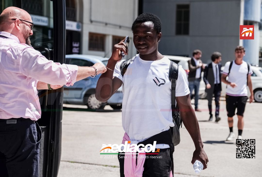 FOTO Palermo, Brunori e compagni in partenza per Chiavari: la gallery - immagine 31