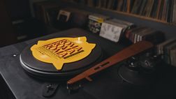 “Roma Roma Roma” torna su vinile dopo 50 anni: c’è la versione live dell’Olimpico