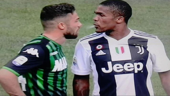 In UK – Da Totti a D. Costa, sdoganato lo sputo nel calcio: mix tra abitudine e… In UK – Da Totti a D. Costa, sdoganato lo sputo nel calcio: mix tra abitudine e… - immagine 1