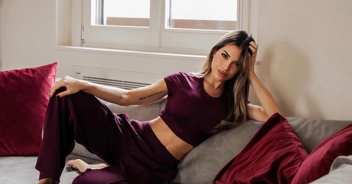 La moglie di Lautaro Martinez ironizza in palestra: “Adesso sappiamo che squadra tifa…”