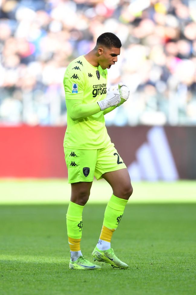 (Photo by Valerio Pennicino/Getty Images)  Mattia De Sciglio
