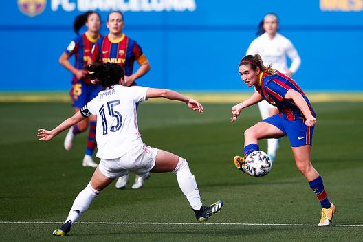 Clasico femminile al veleno: l’incredibile gol annullato al Barcellona- immagine 2