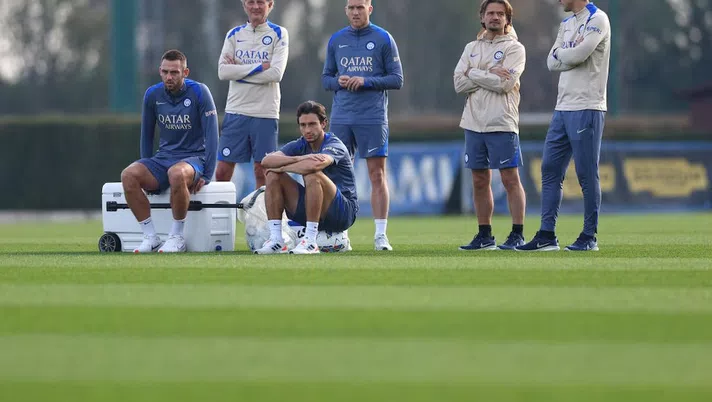 FCIN1908 – Inter, emergenza difesa. Per de Vrij e Darmian problemi al ginocchio: il punto - immagine 1